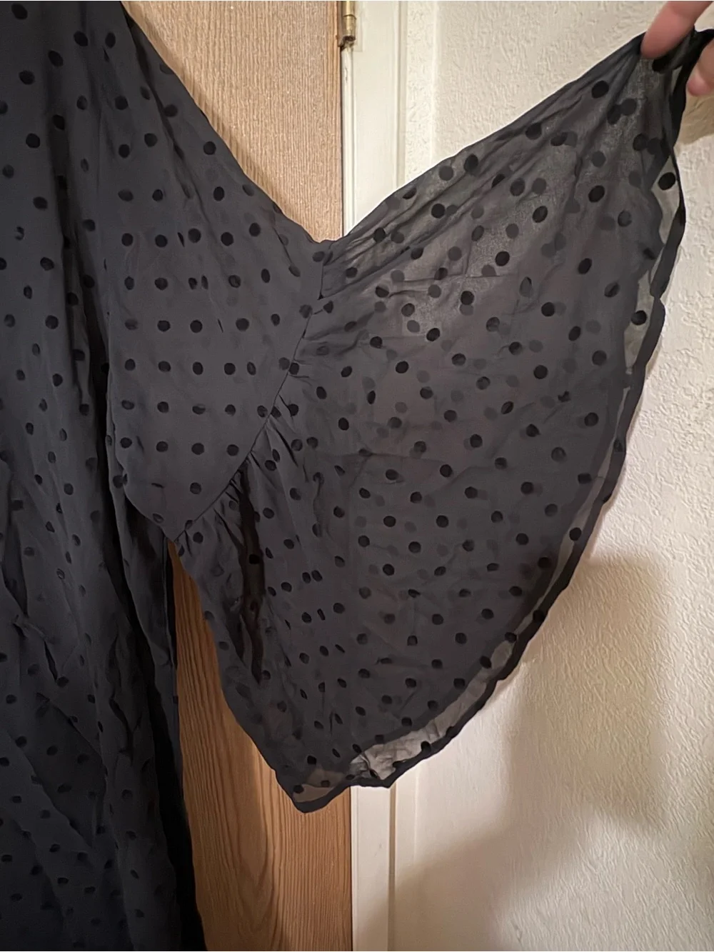 torrid Black Sheer Polka Dot Chiffon Kimonowrap - Picture 2 of 4